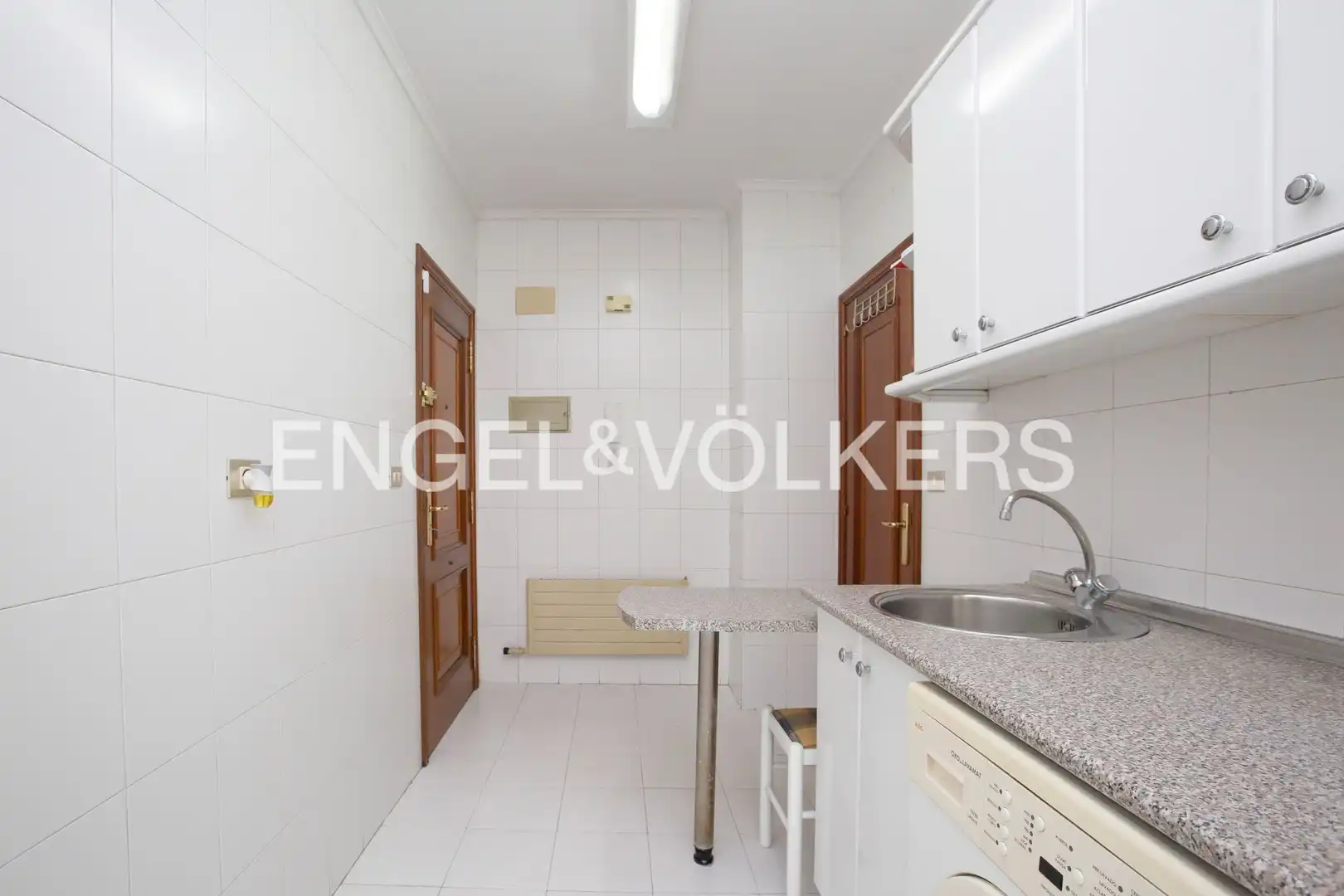 Cocina de Piso en venta en Getxo  con Calefacción, Jardín privado y Parquet