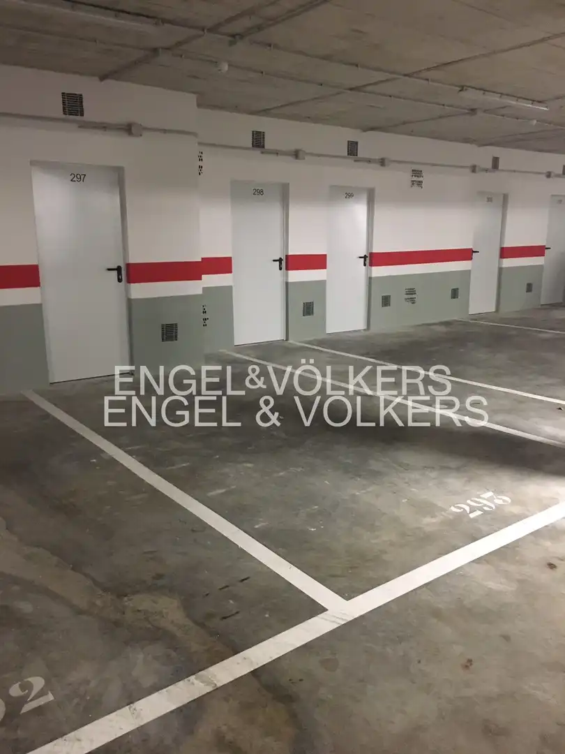 Parking de Piso de alquiler en Badalona con Aire acondicionado, Calefacción y Terraza