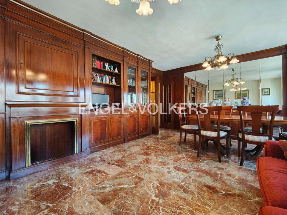 Dining room of Apartment for sale in Pontevedra Capital   with Heating, Parquet flooring and Storage room
