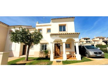 Maison jumelée avec piscine à vendre à Costa Esuri