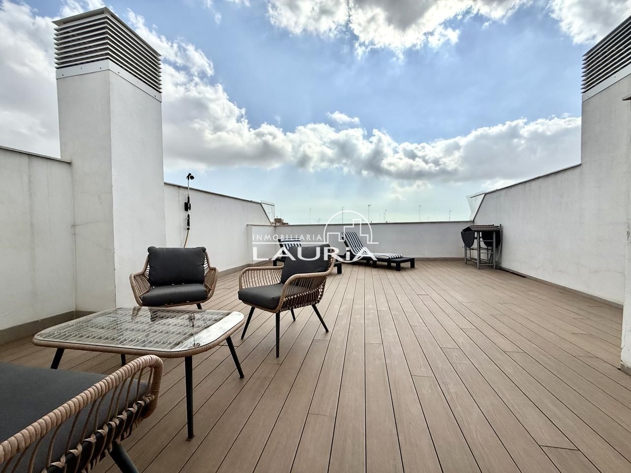 Terraza de Ático en venta en  Valencia Capital con Aire acondicionado, Parquet y Terraza