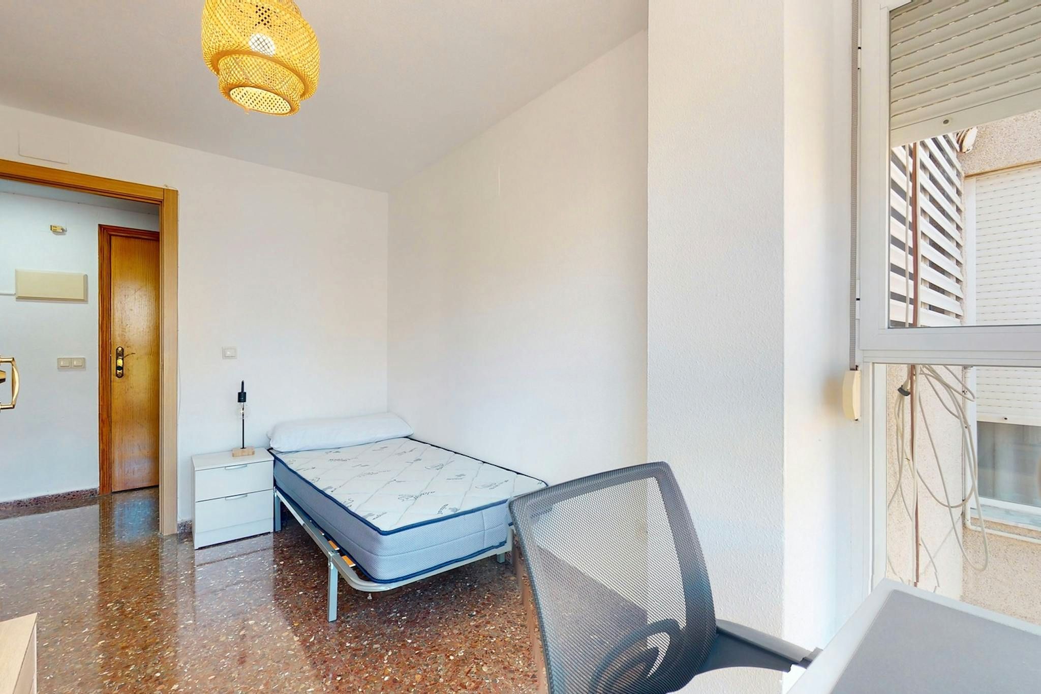 Bedroom of Flat to share in  Valencia Capital  with Furnished, Washing machine and TV