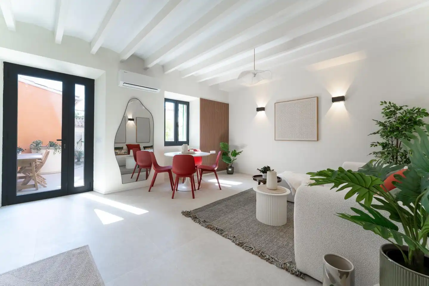 Sala d'estar de Casa o xalet en venda en  Palma de Mallorca amb Aire condicionat, Jardí privat i Terrassa