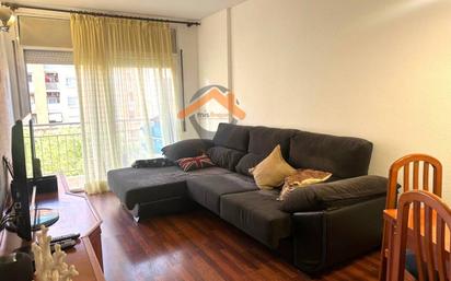 Living room of Flat for sale in Sabadell  with Air Conditioner, Heating and Parquet flooring