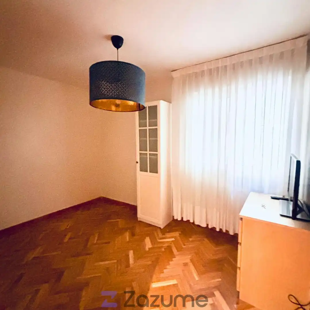 Habitación de Apartamento de alquiler en Zaragoza con Aire acondicionado, Calefacción y Parquet