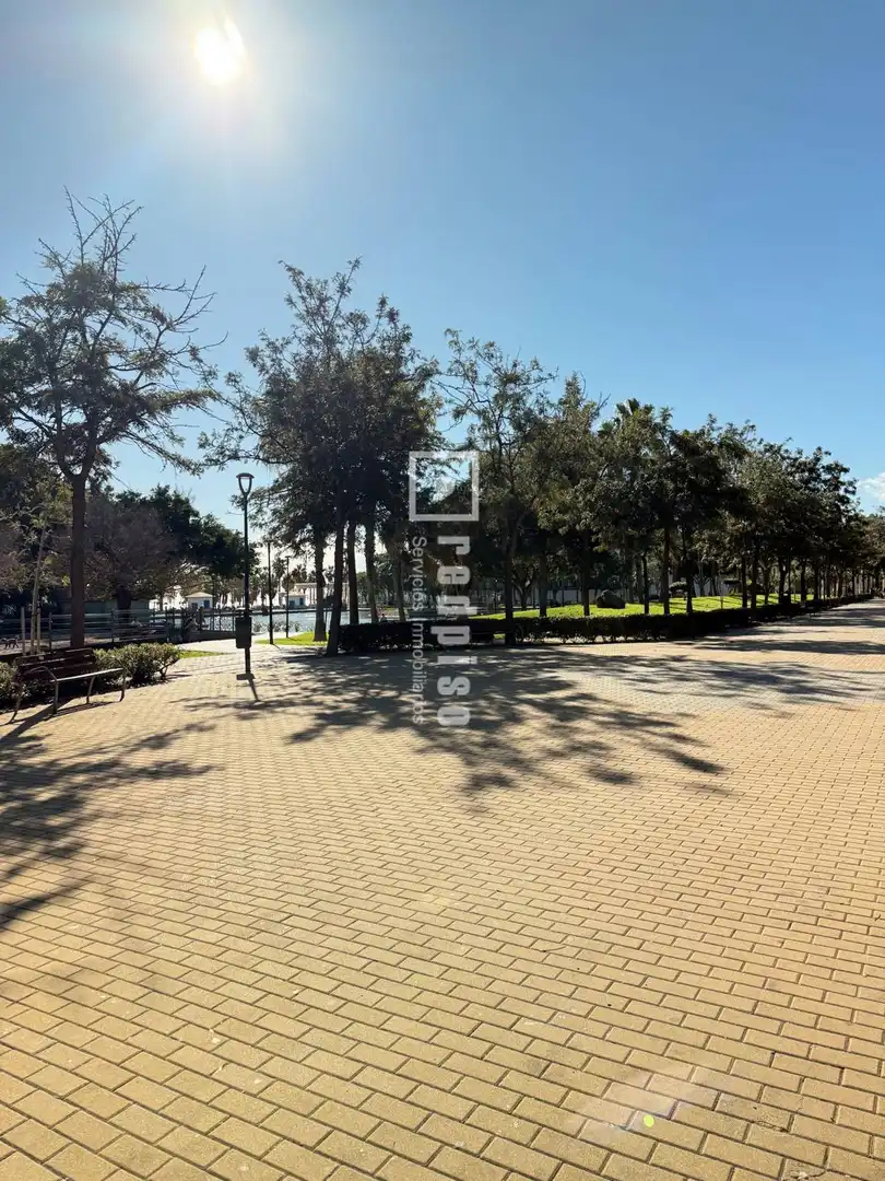 Piso en venta en Parque Ayala - Jardín de la Abadía - Huelín