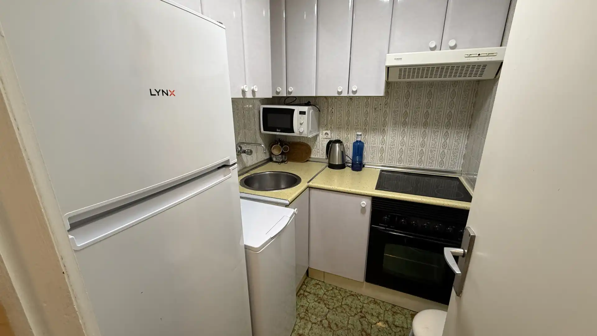 Cocina de Apartamento en venta en Madrid con Calefacción, Terraza y Amueblado