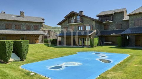 Foto 4 de Casa adosada en venta en Urbanizacion Serrat del Pla de Tomet, Bellver de Cerdanya, Lleida