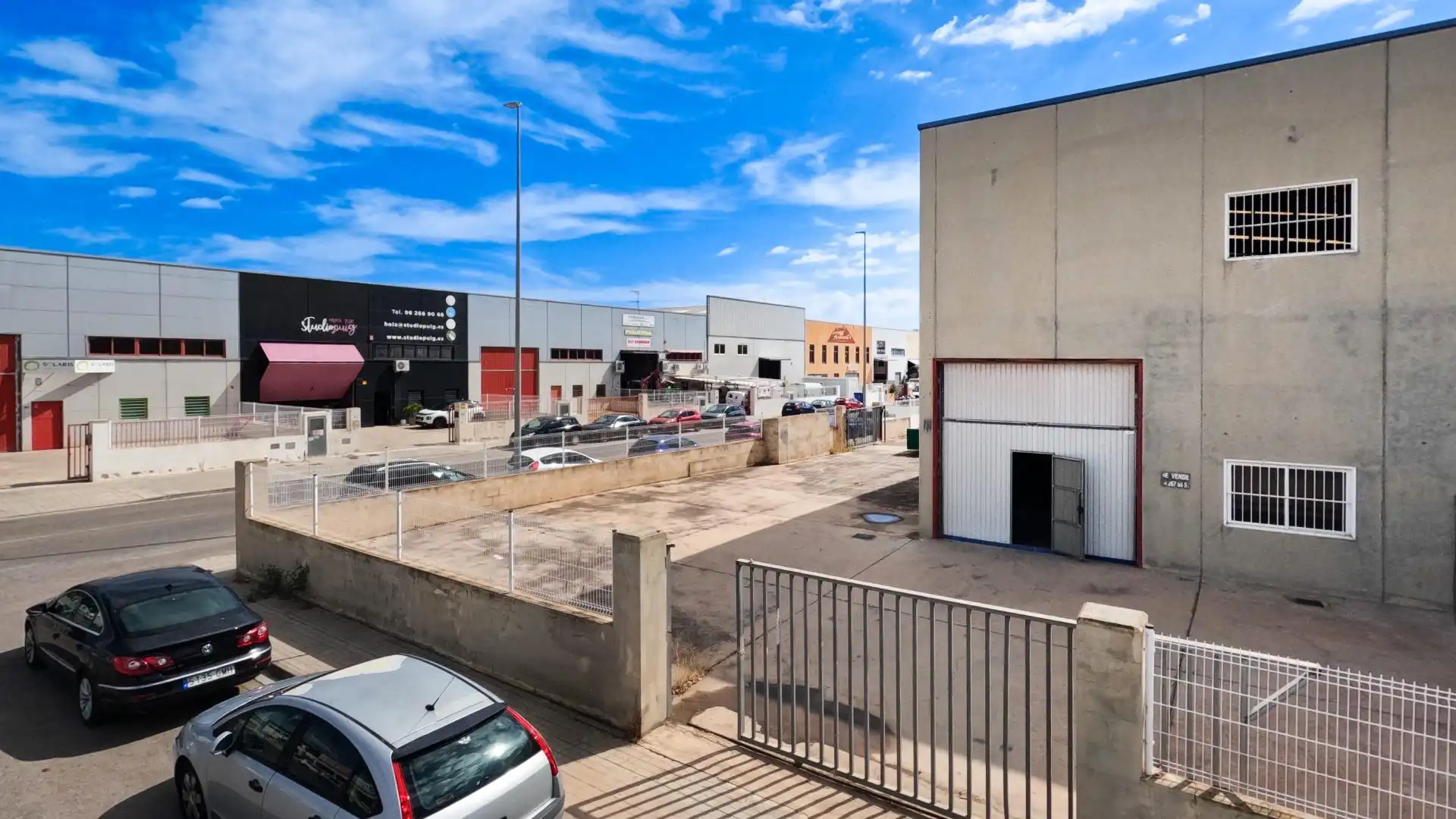 Nau industrial de lloguer a Calle MOLINETA DE LA 11