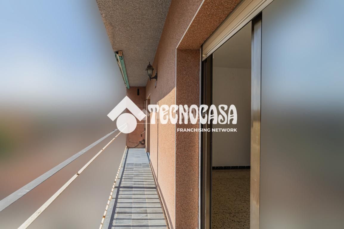 Terraza de Piso en venta en Sant Adrià de Besòs con Balcón