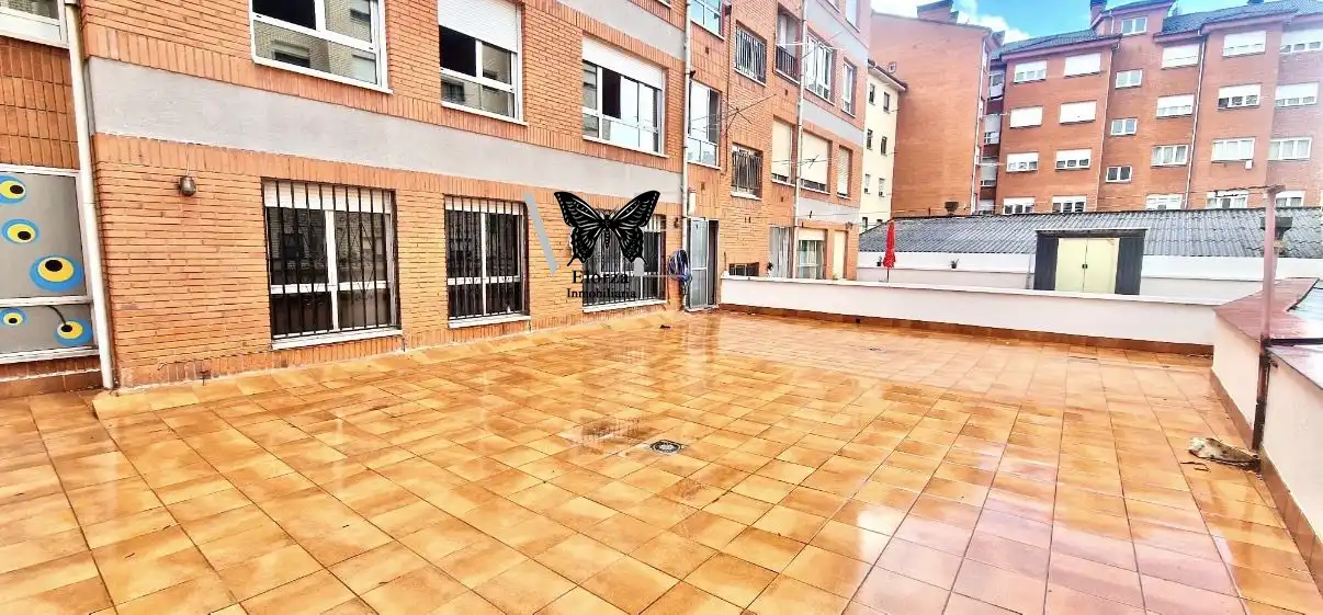 Vista exterior de Piso en venta en Mieres (Asturias) con Terraza y Trastero