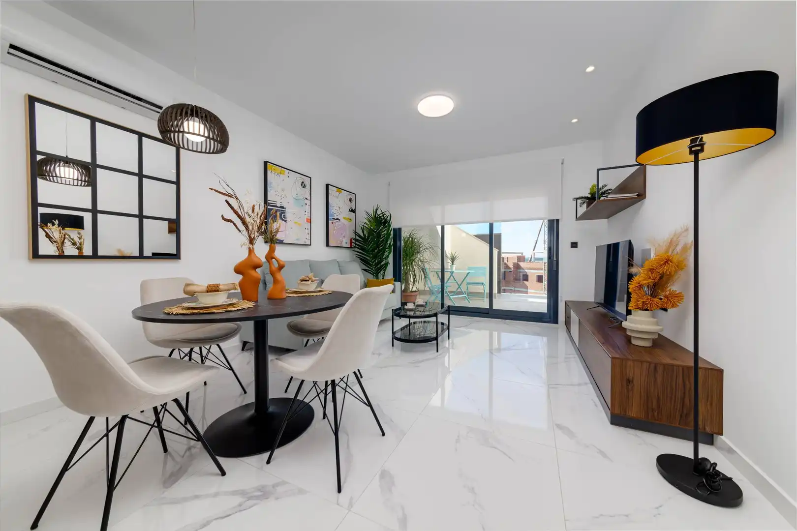Apartment with terrace for sale in El Raso, imagen 3