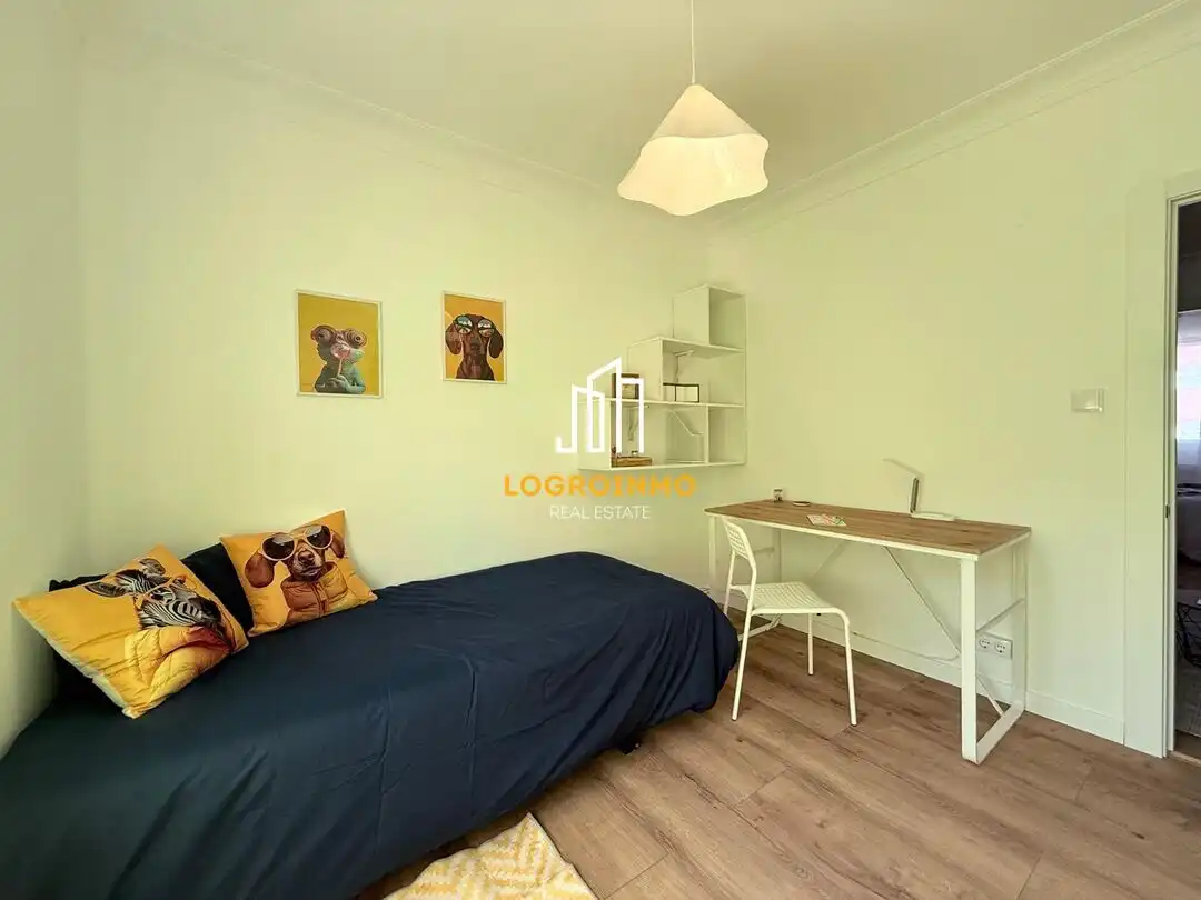 Habitación de Piso en venta en  Logroño con Calefacción, Trastero y Amueblado