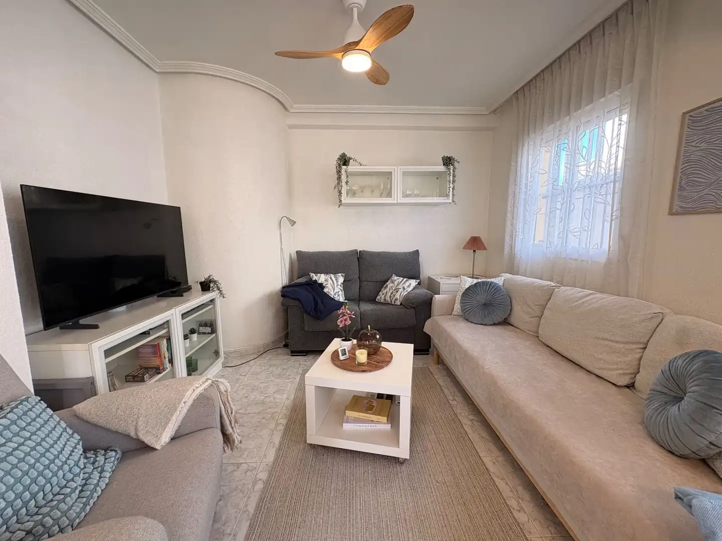 Casa o xalet de lloguer a Lomas de Cabo Roig - Los Dolses