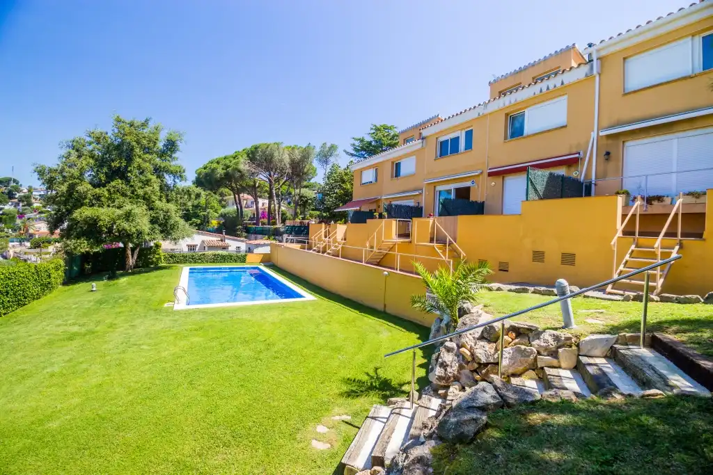 Maison mitoyenne avec piscine à vendre à Carrer Llorer 205, imagen 4