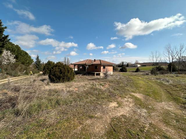 Terreno residencial en Venta en Madrigalejo del Monte