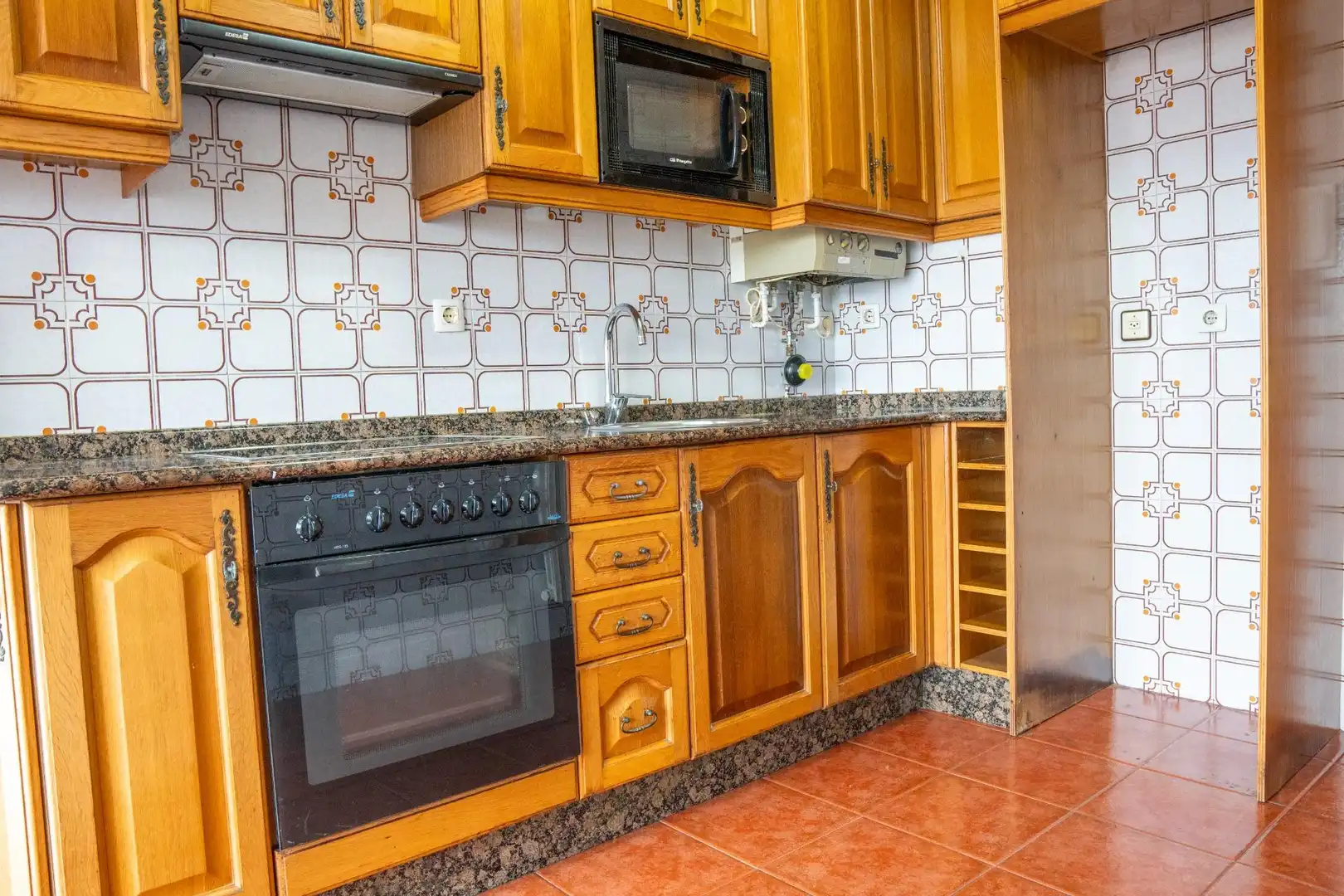 Cocina de Ático en venta en Avilés con Calefacción y Balcón