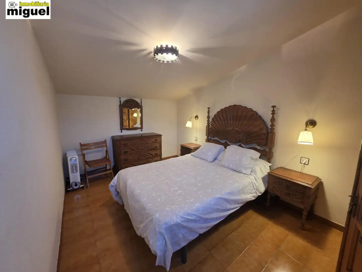 Dormitori de Casa o xalet en venda en Llanes amb Calefacció, Jardí privat i Terrassa