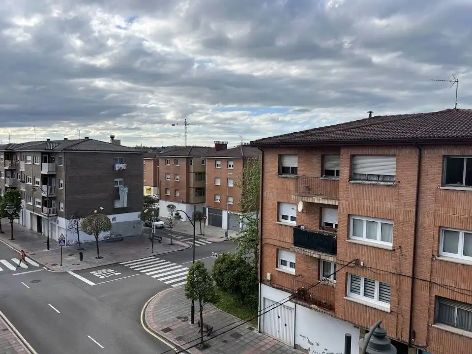 Außenansicht von Wohnung zum Verkauf in Siero mit Heizung und Terrasse