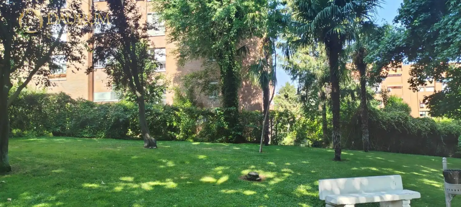 Jardín de Piso en venta en San Sebastián de los Reyes con Calefacción, Terraza y Trastero
