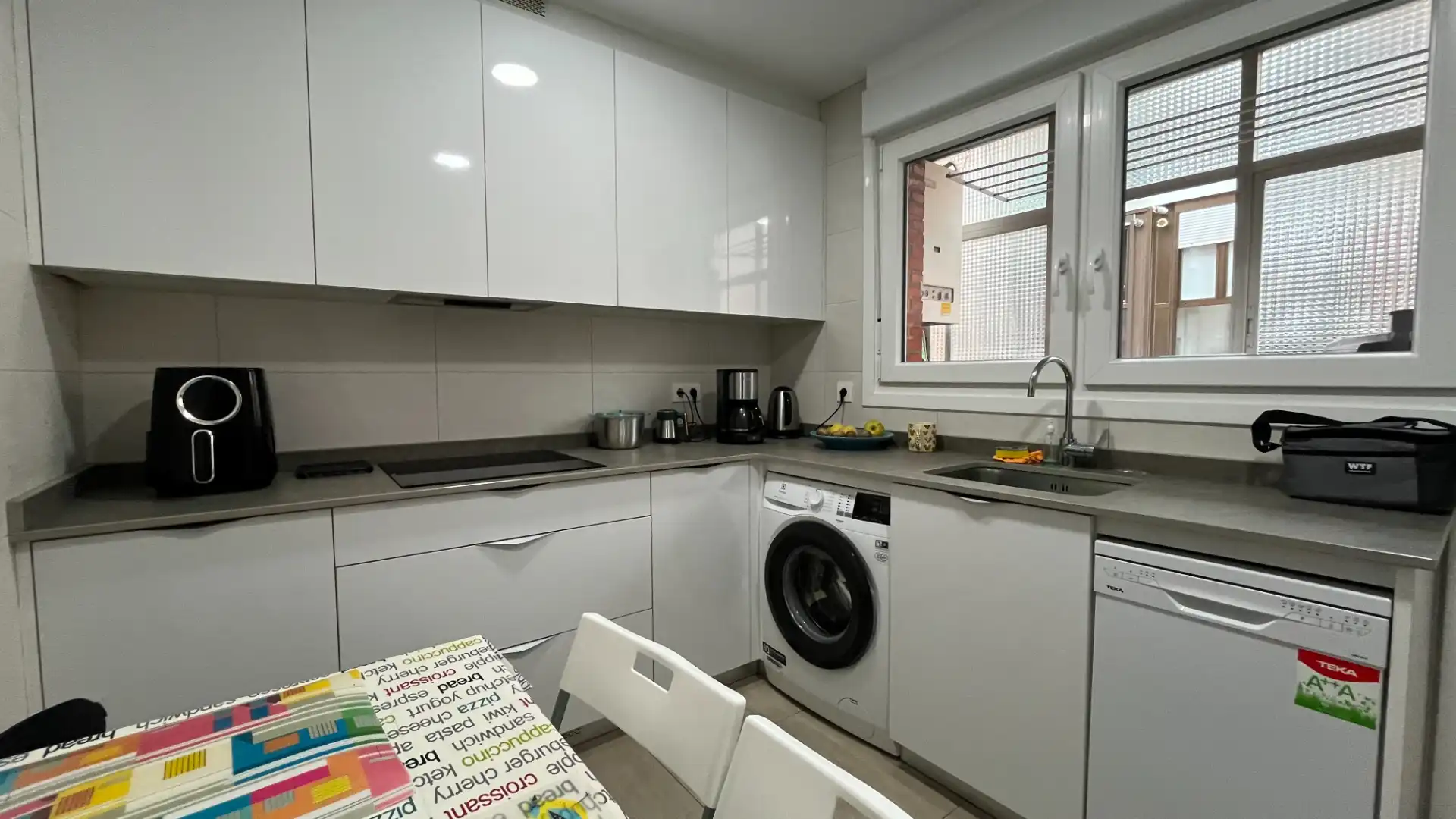 Cocina de Piso en venta en Getxo  con Calefacción, Parquet y Trastero