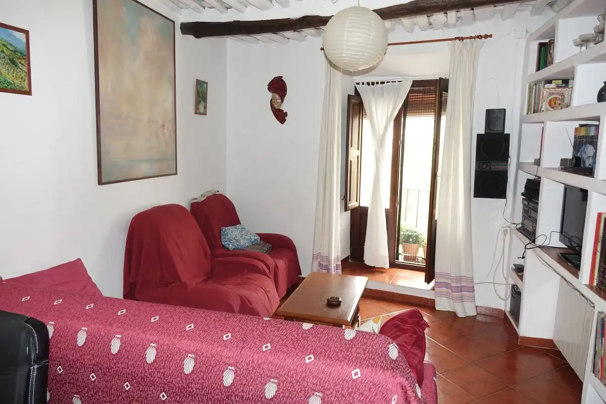 Sala d'estar de Casa o xalet en venda en Capileira amb Moblat i Balcó