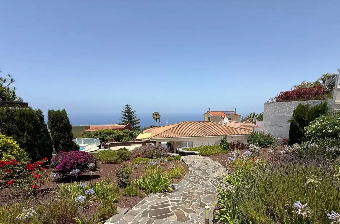 Vista exterior de Casa o xalet en venda en La Matanza de Acentejo amb Terrassa