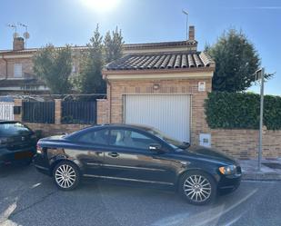 Vista exterior de Casa adosada en venda en Carranque amb Aire condicionat, Calefacció i Jardí privat