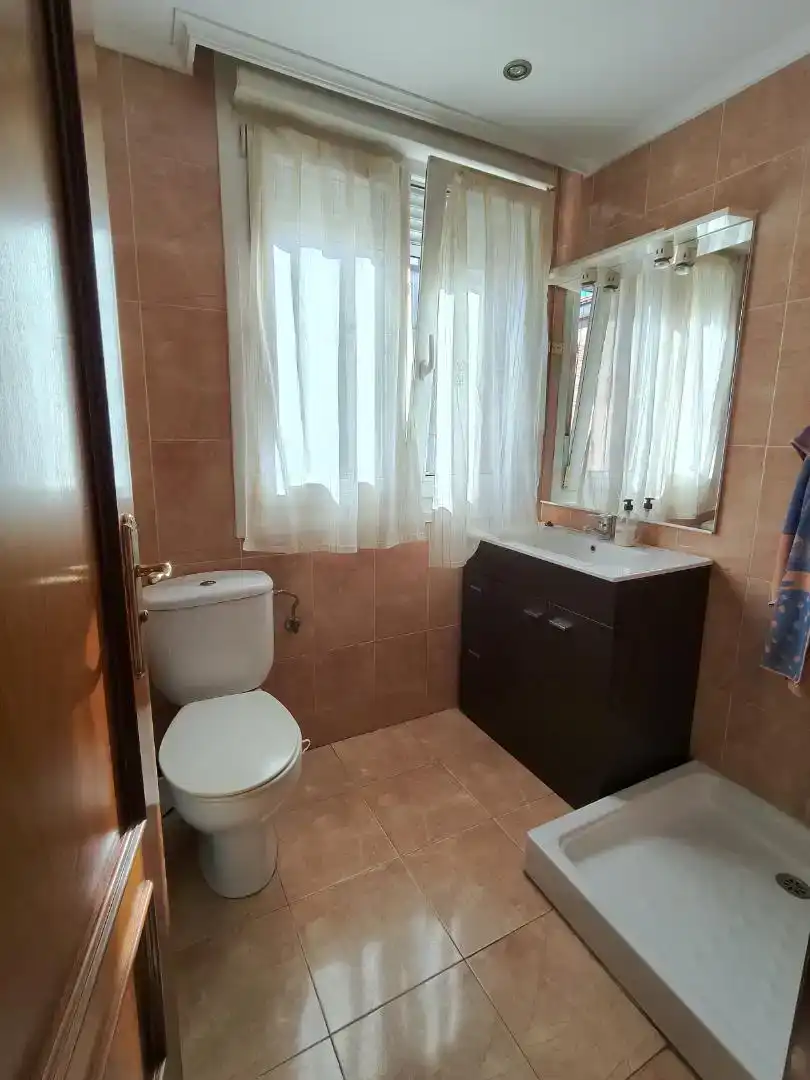 Baño de Casa o chalet en venta en Castro-Urdiales con Balcón