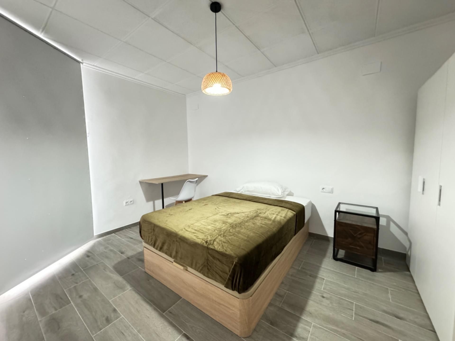 Flat to share in Plaza Castelar - Mercado Central