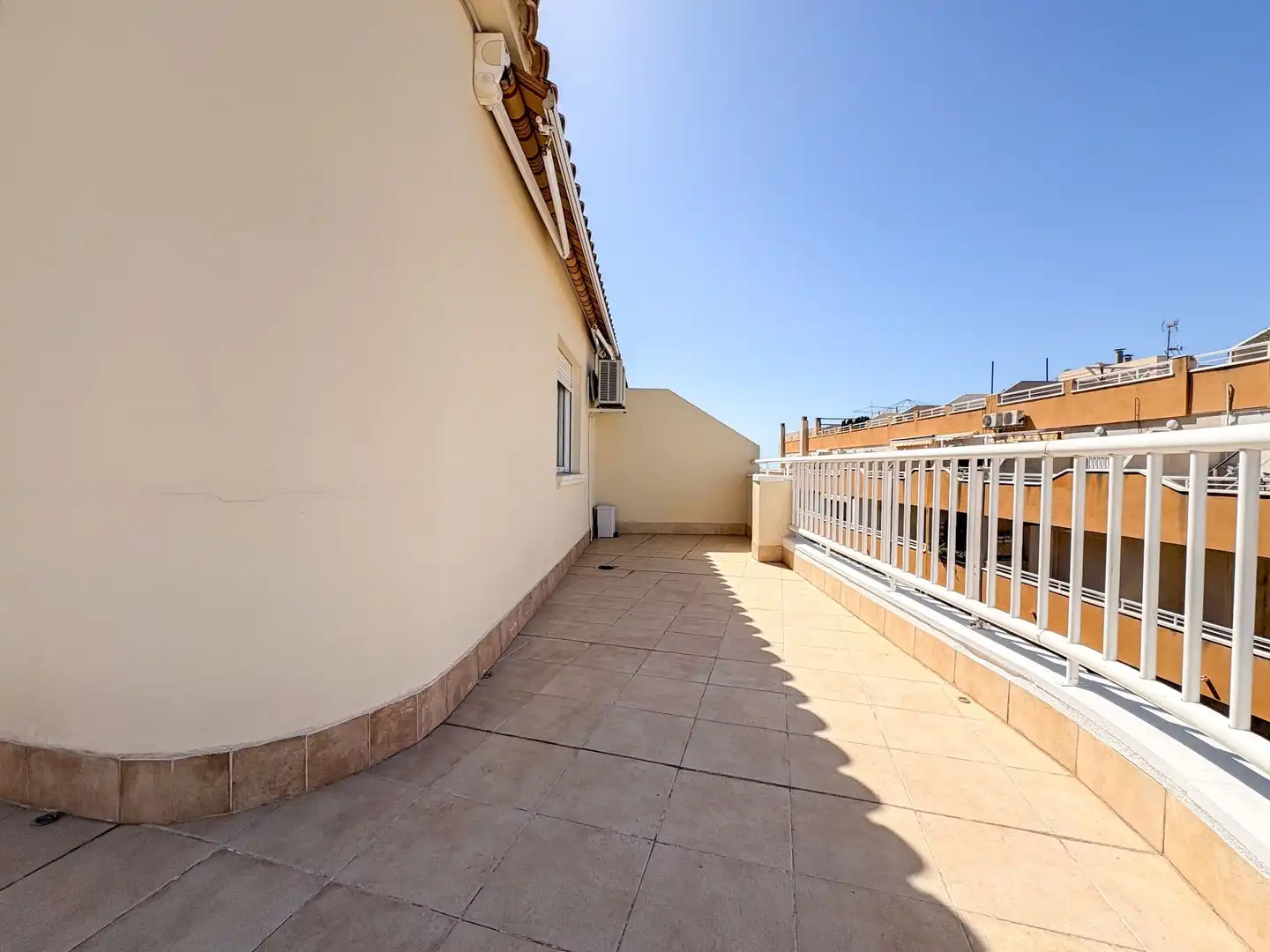 Terrassa de Àtic de lloguer en Torrevieja amb Aire condicionat, Calefacció i Terrassa