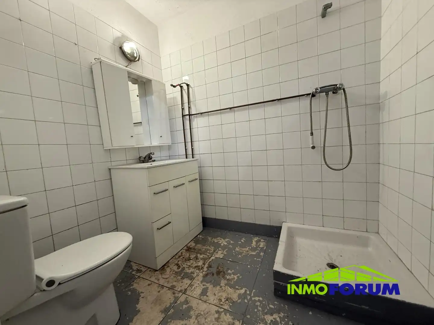 Bathroom of Commercial properties for sale in Cambre 
