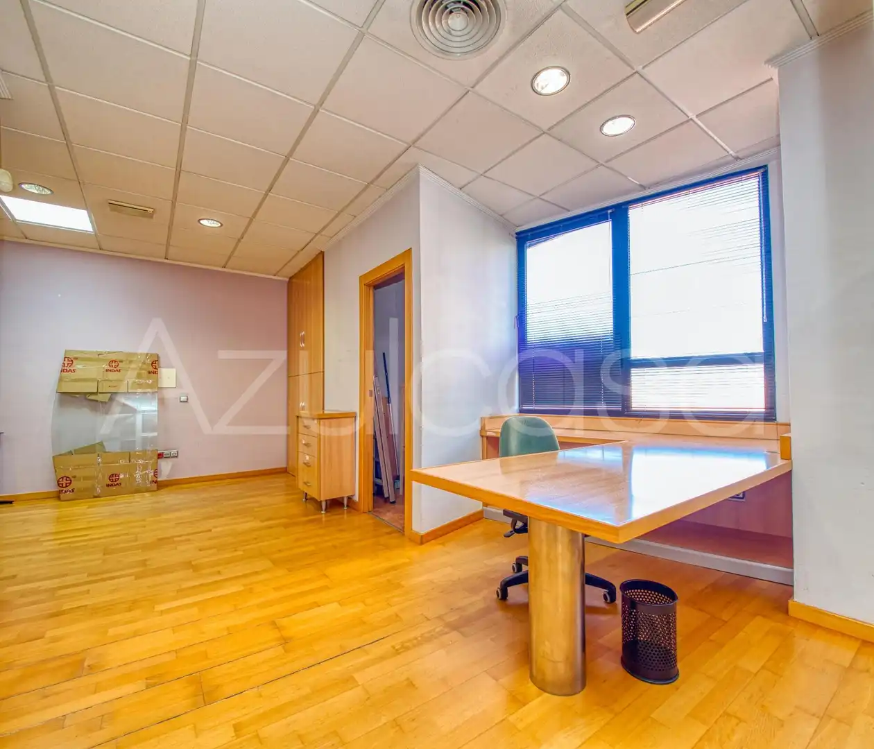 Office for sale in Alicante / Alacant  with Air Conditioner and Furnished