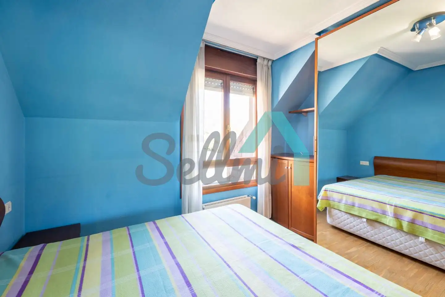 Bedroom of Flat for sale in Oviedo   with Heating, Parquet flooring and Storage room