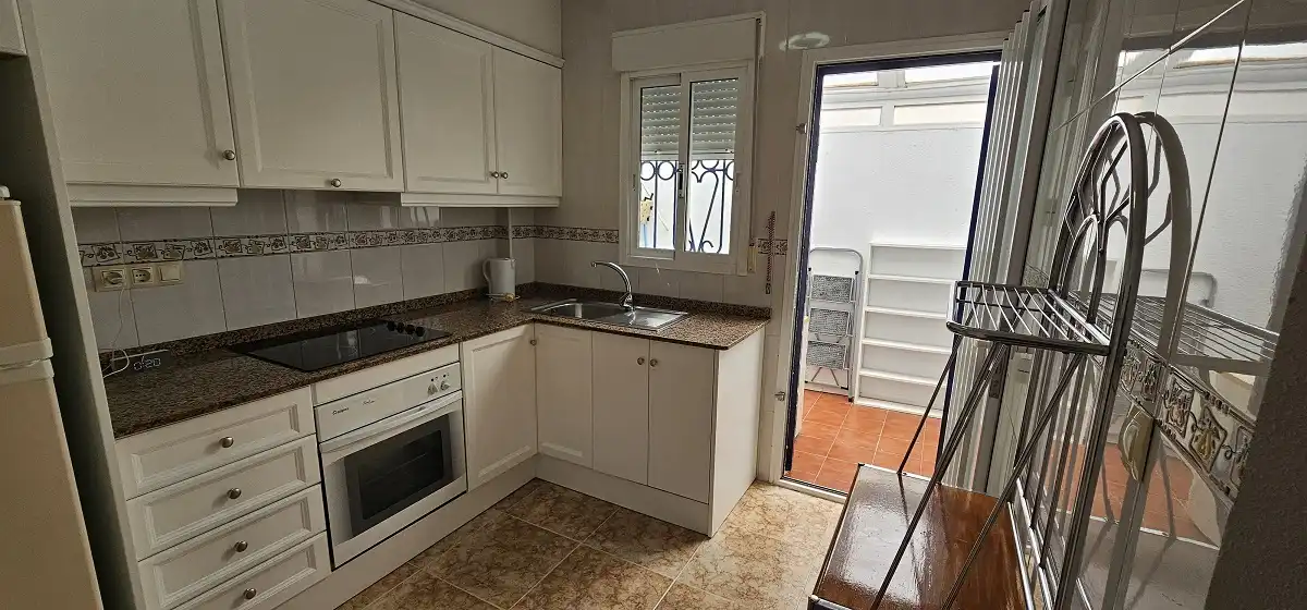 Cocina de Dúplex en venta en Orihuela con Terraza, Piscina y Amueblado