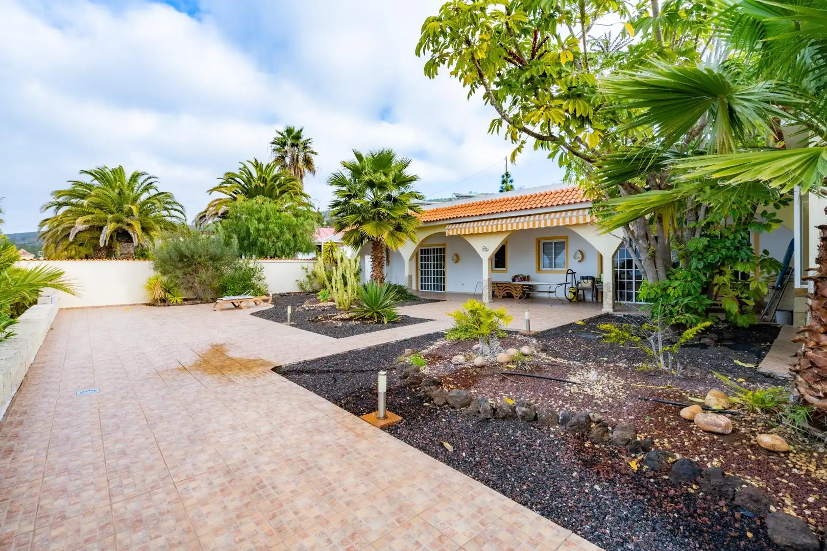 Houses for sale in Chío