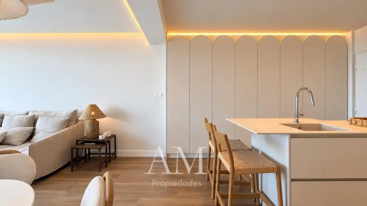 Comedor de Piso en venta en Vigo  con Calefacción, Terraza y Trastero