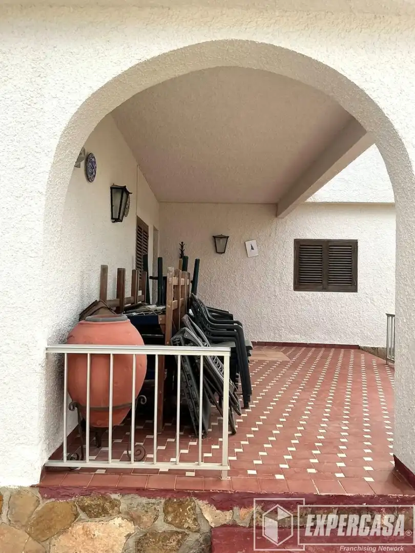 Haus oder Chalet zum Verkauf in Bétera mit Klimaanlage, Terrasse und Abstellraum