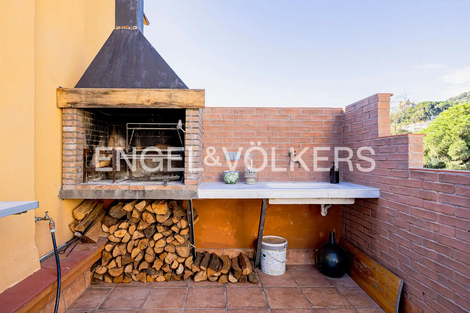 Terrace of Duplexes for sale in Barcelona  with Air Conditioner, Heating and Private garden