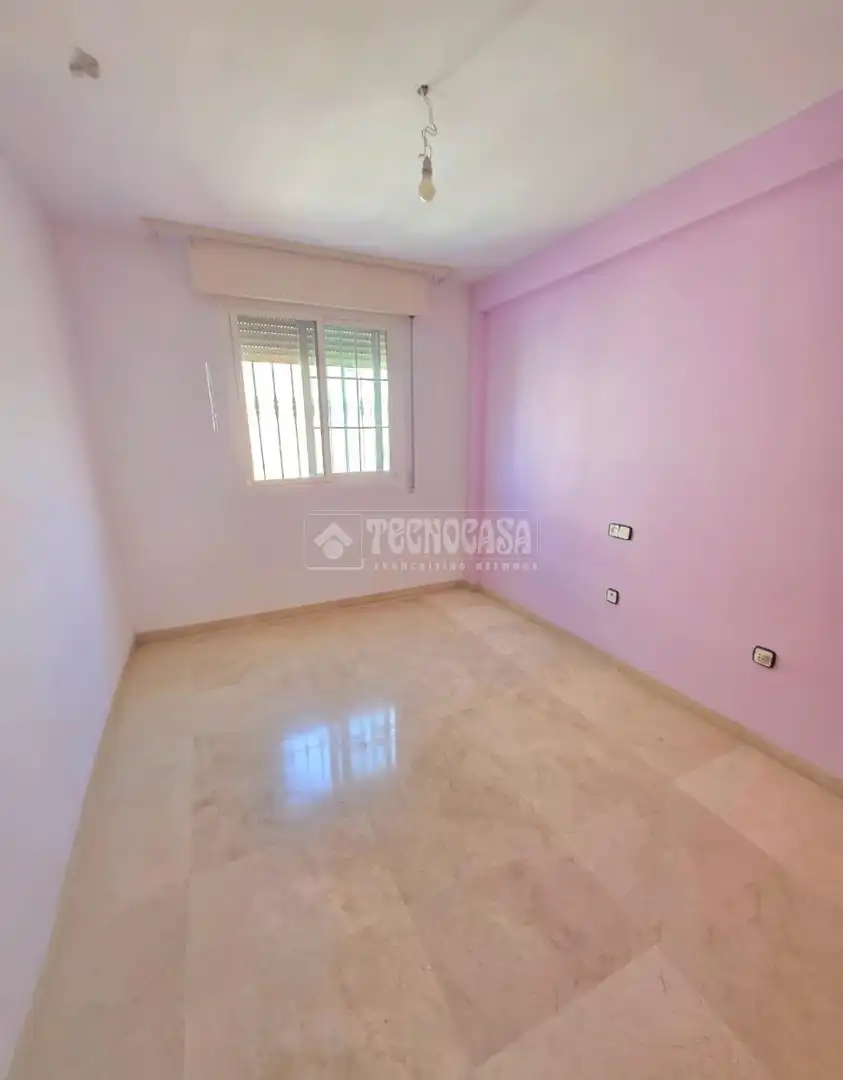Schlafzimmer von Haus oder Chalet zum Verkauf in Almería mit Klimaanlage, Privatgarten und Terrasse