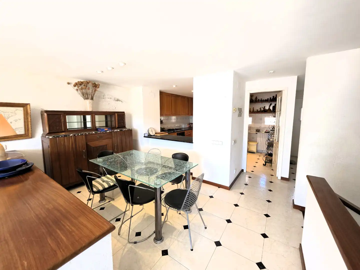 Küche von Einfamilien-Reihenhaus zum Verkauf in Cadaqués mit Heizung und Terrasse