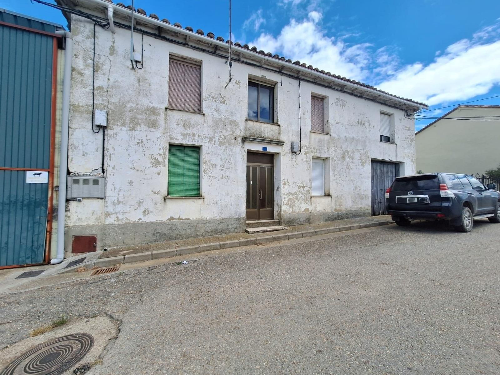 Vista exterior de Casa o xalet en venda en Cubillas de Rueda amb Calefacció i Jardí privat