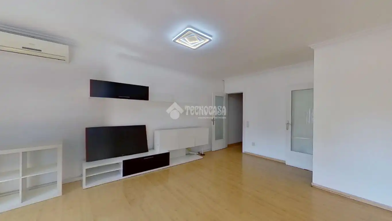 Sala d'estar de Pis en venda en Barberà del Vallès amb Aire condicionat, Parquet i Moblat