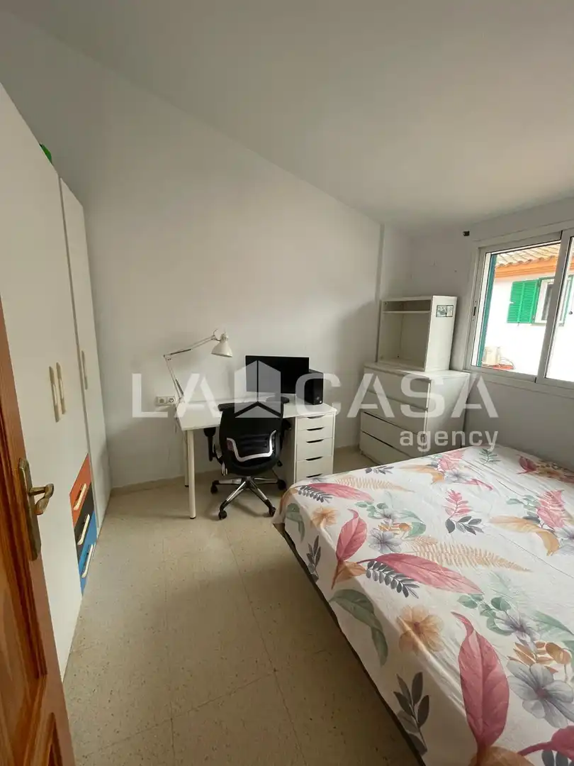 Houses for sale in La Línea de la Concepción  with Storage room and Balcony