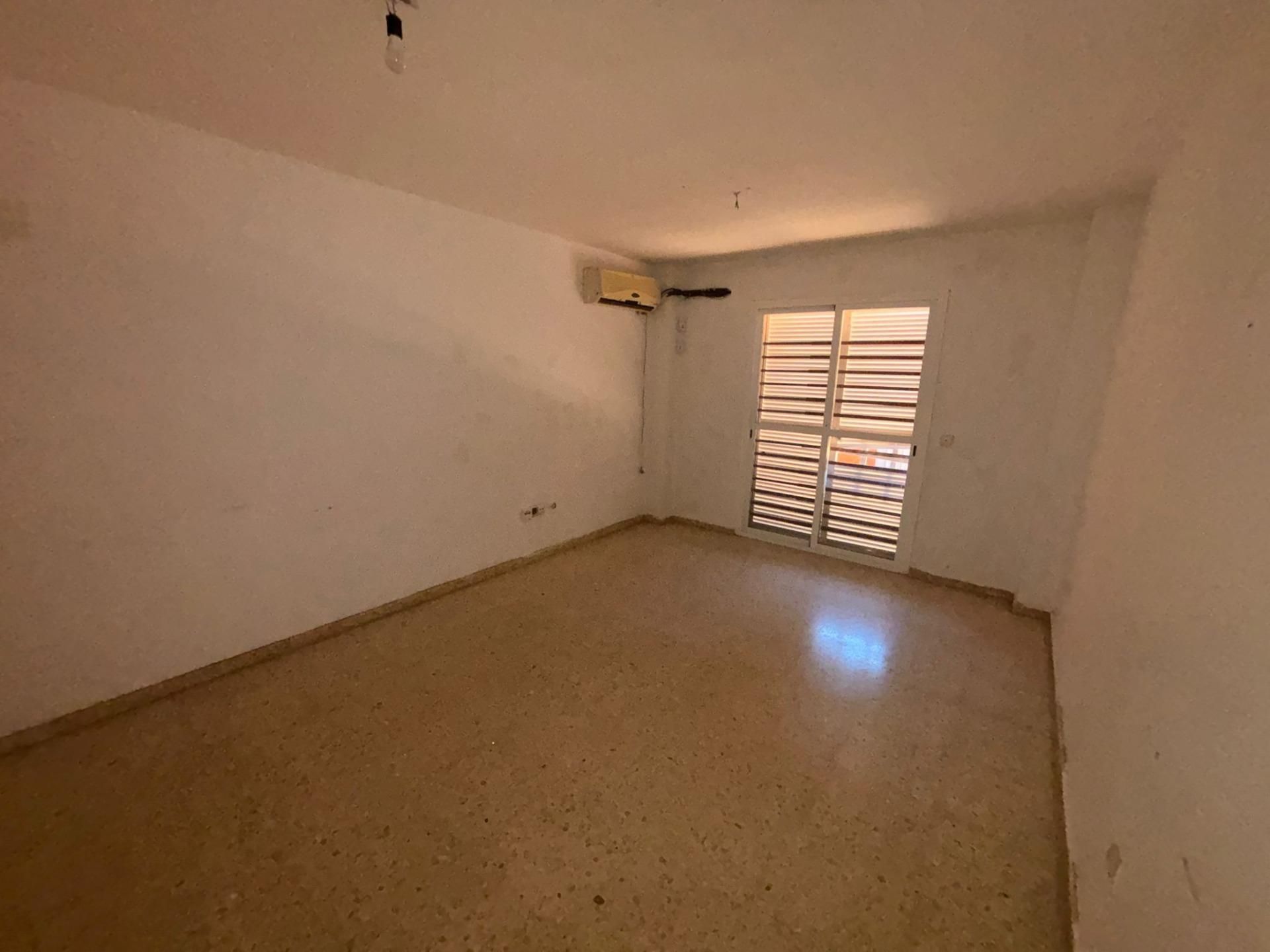 Sala d'estar de Planta baixa en venda en Los Barrios