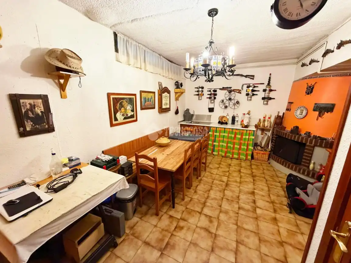 Kitchen of Detached homes for sale in Zaragoza  with Heating and Community pool