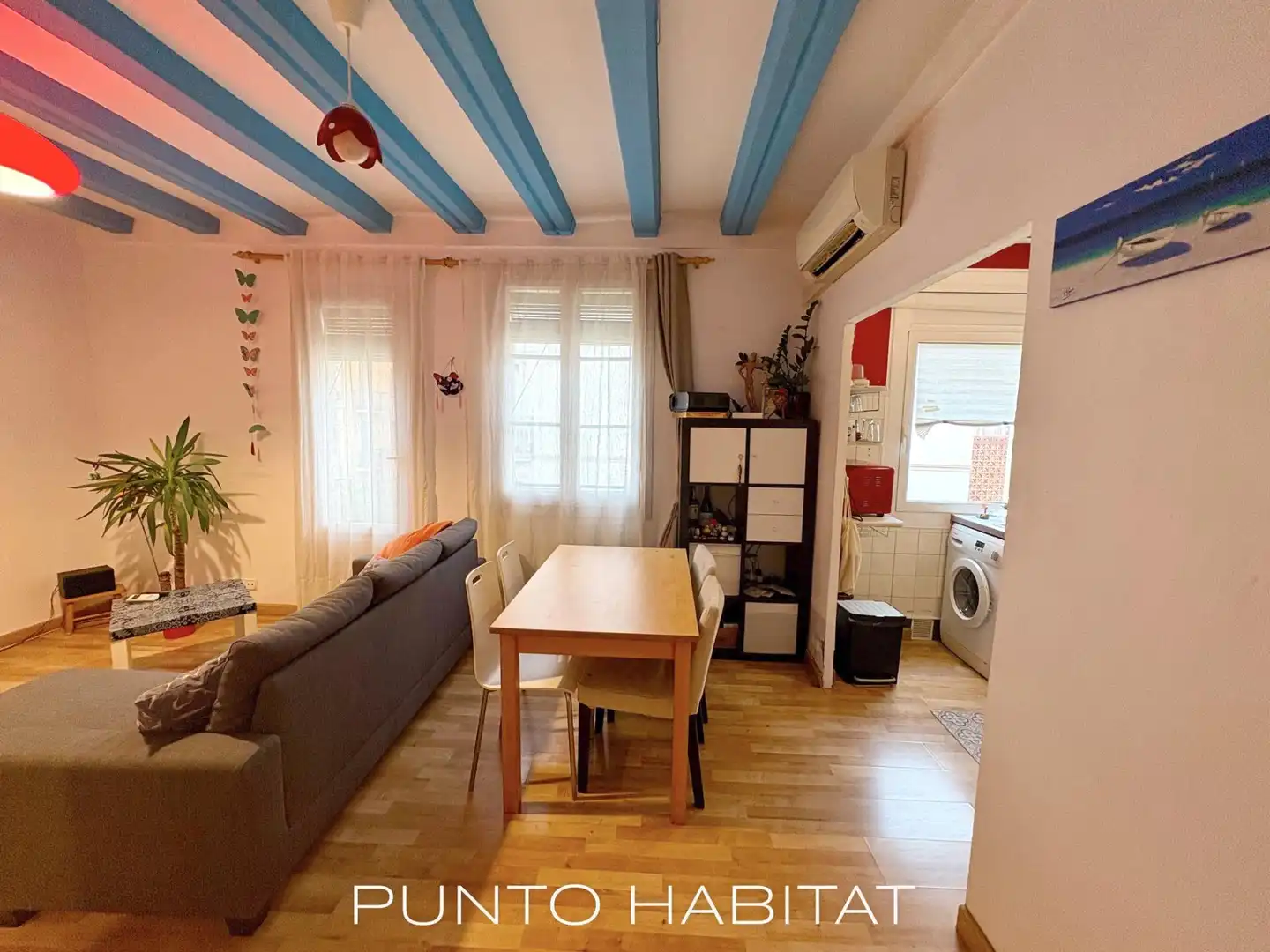 Sala de estar de Piso en venta en Barcelona con Aire acondicionado, Parquet y Balcón