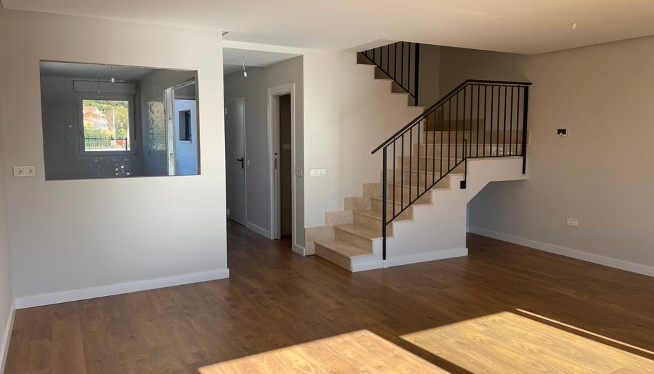 Foto 1 de Casa adosada en venta en Calle la Namilla, 65, Sariegos, León