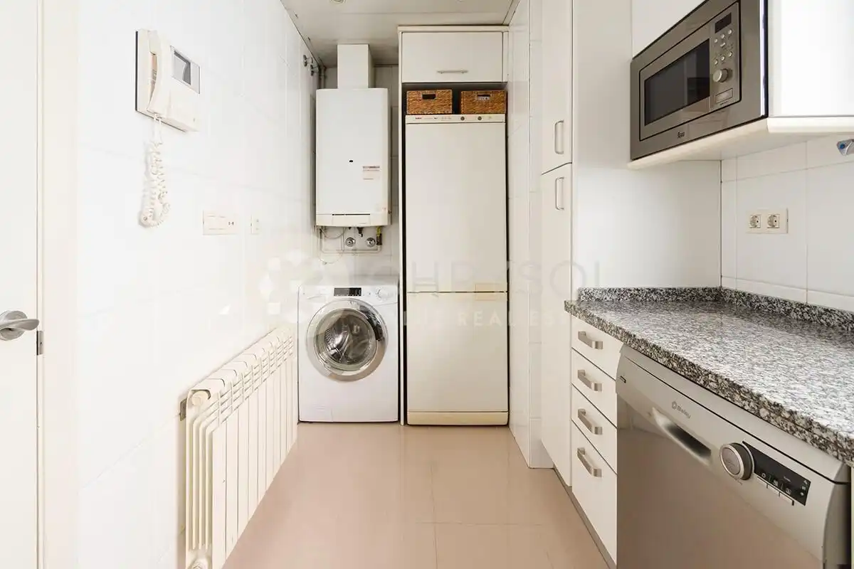 Kitchen of Flat for sale in Barcelona  with Air Conditioner, Heating and Private garden