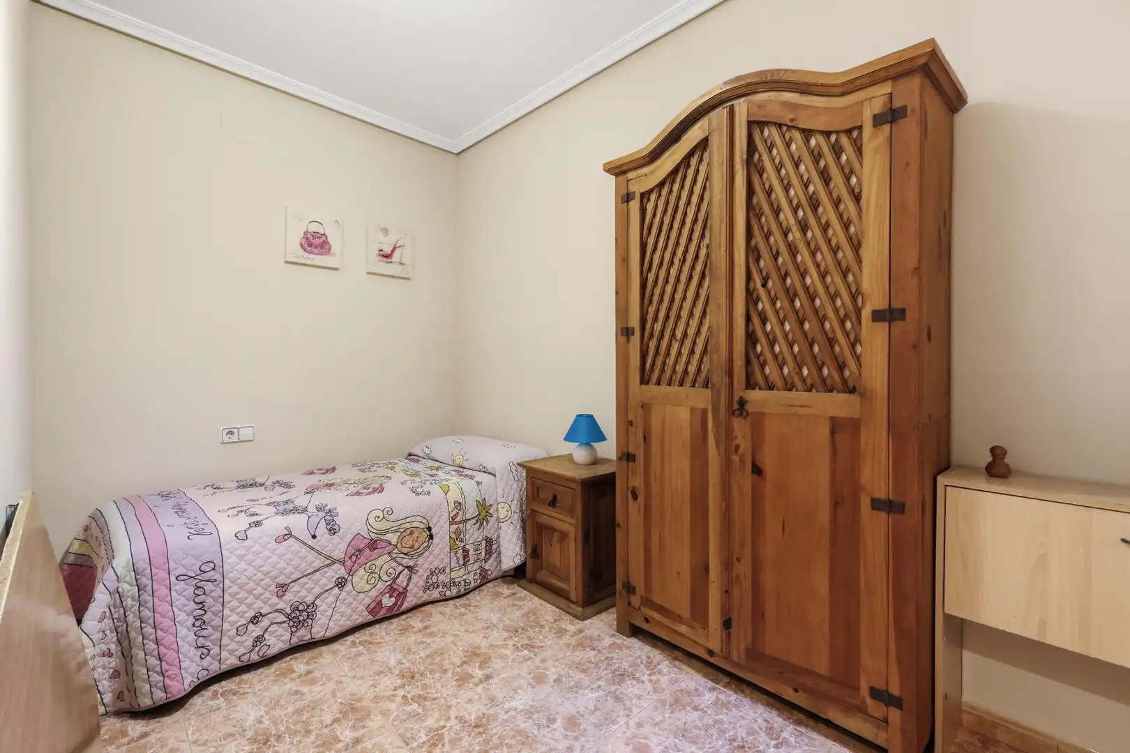 Dormitori de Casa adosada en venda en Torrent